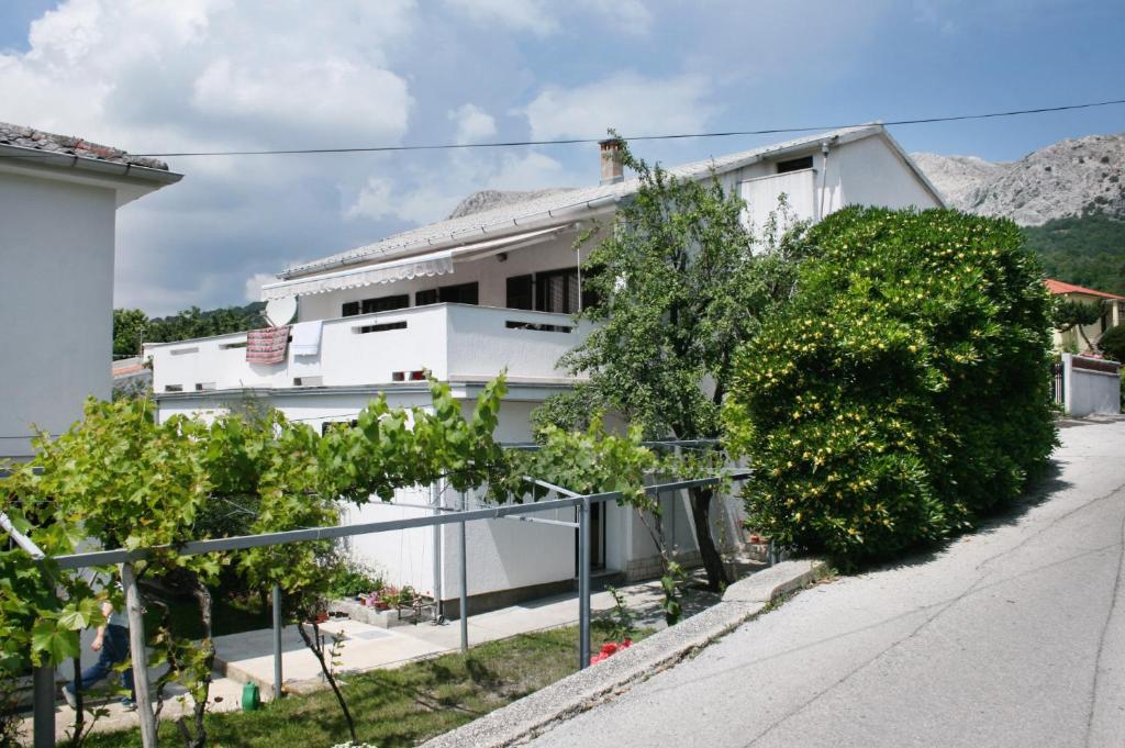 Fotografie z fotogalerie ubytování Apartments with a parking space Baska, Krk - 5411 v destinaci Baška
