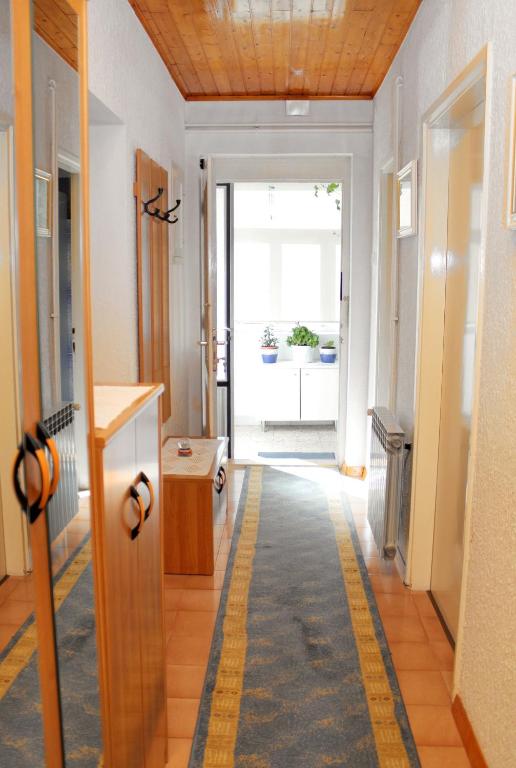 Fotografie z fotogalerie ubytování Apartments with a parking space Selce, Crikvenica - 5495 v destinaci Selce