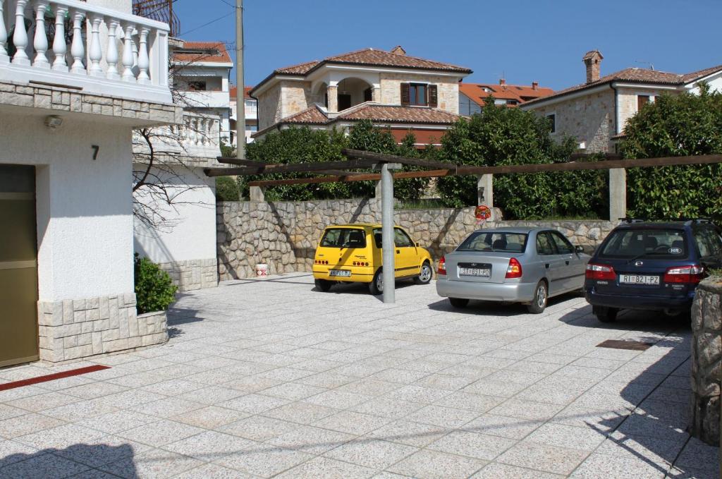 Zdjęcie z galerii obiektu Apartment Pinezici 5319b w mieście Pinezići