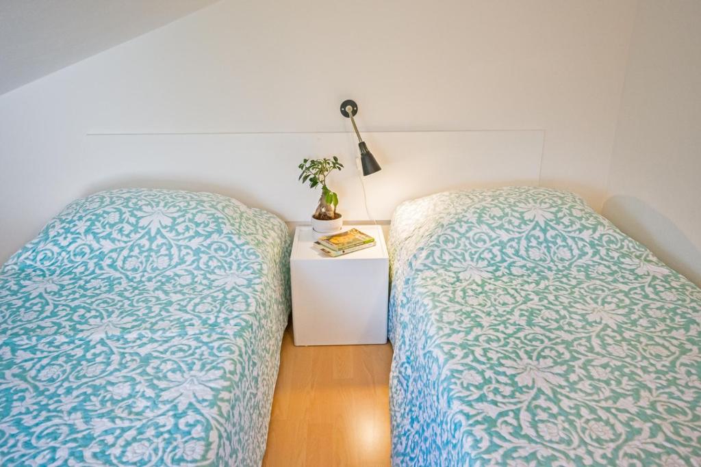 Posteľ alebo postele v izbe v ubytovaní Apartment Njivice 5427b