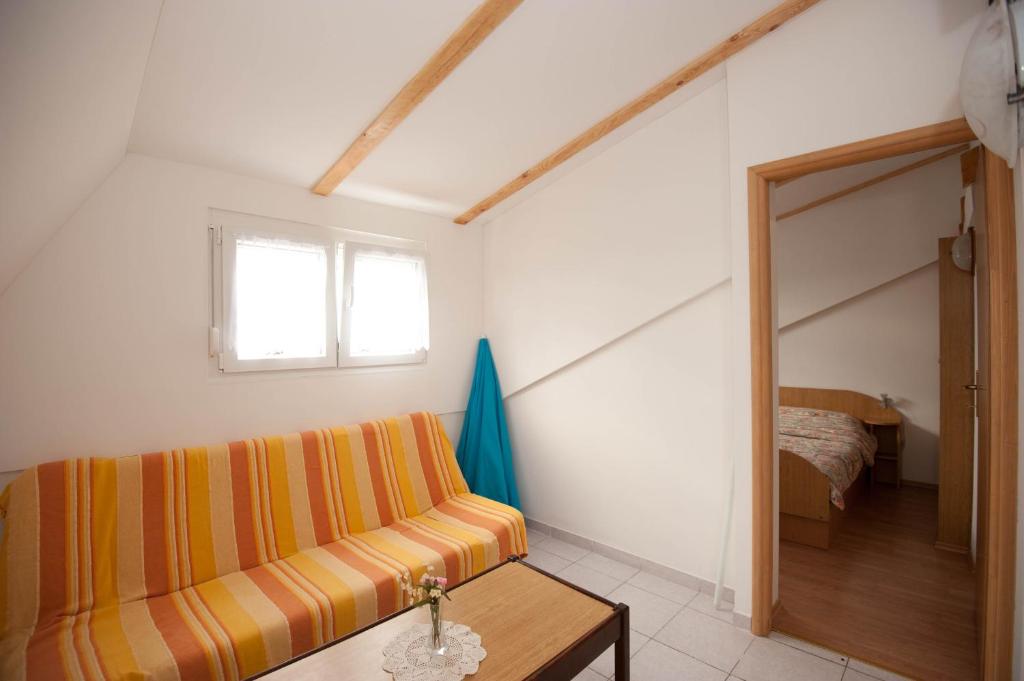 Posedenie v ubytovaní Apartment Njivice 5398a