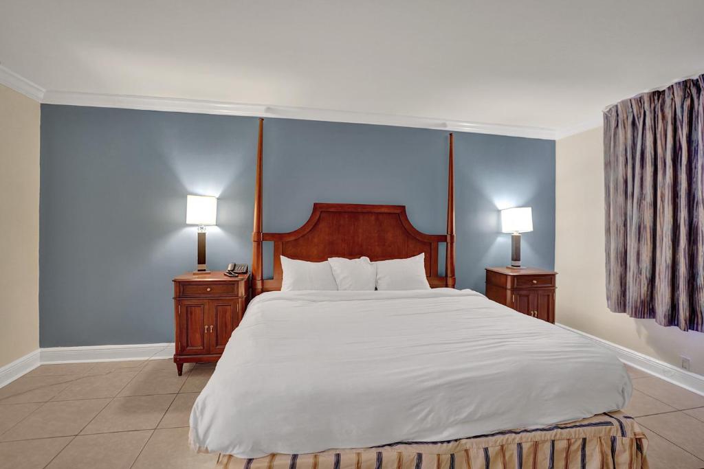 Fort Lauderdale Grand Hotel - 