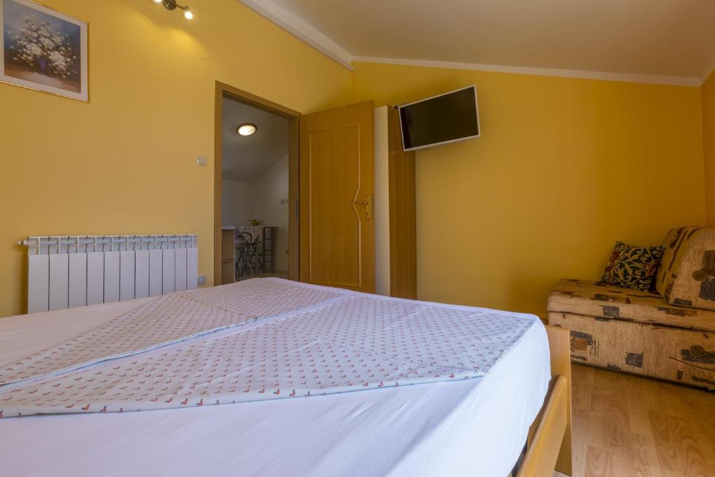 Posteľ alebo postele v izbe v ubytovaní Apartment Selce 5367b