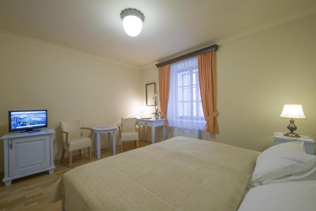 Hotel Cerny Slon - Resim 30