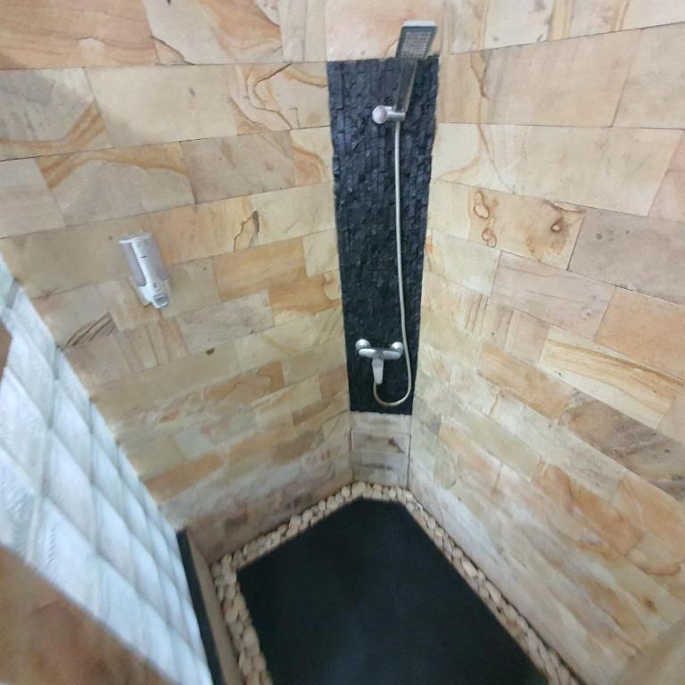 Putra Boyan Cottages - 9