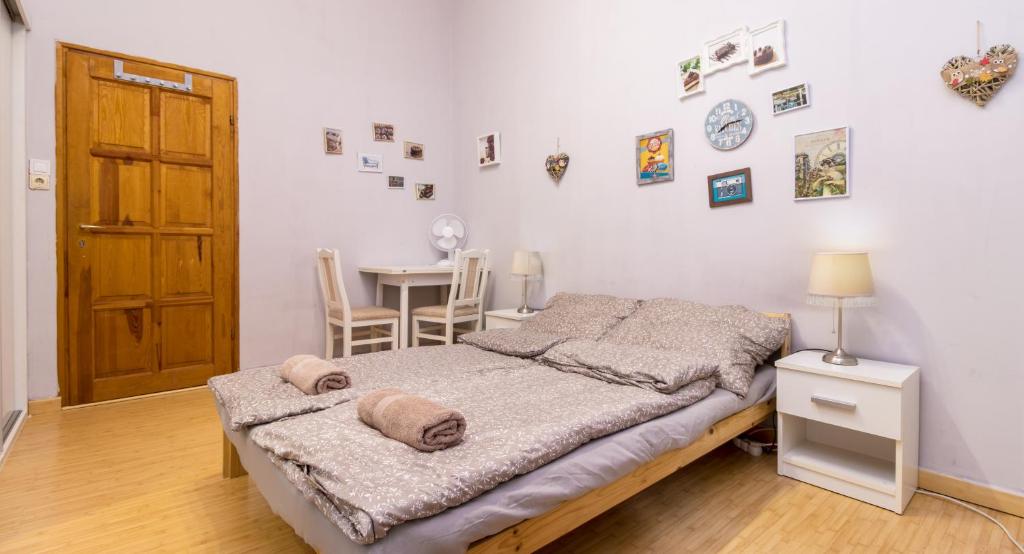 
Double Room with Shared Bathroom
