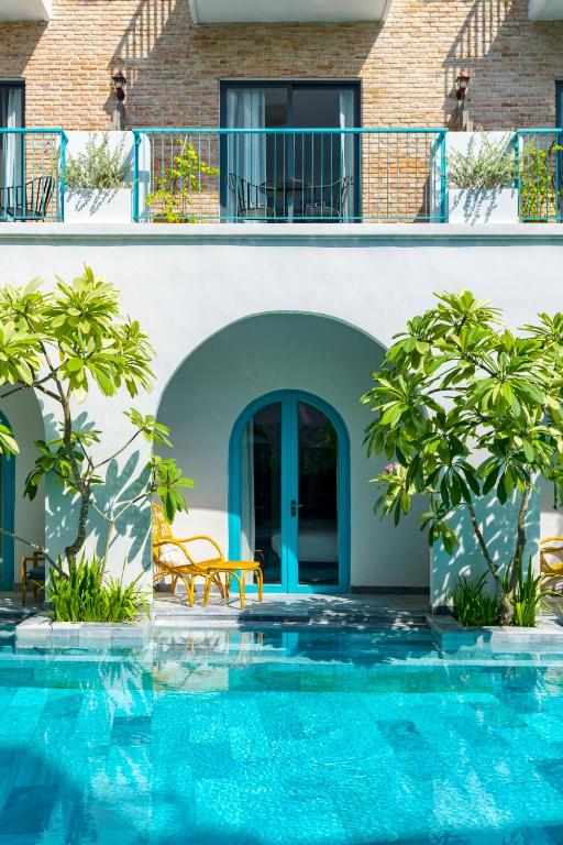 Premium Double Room with Pool Access