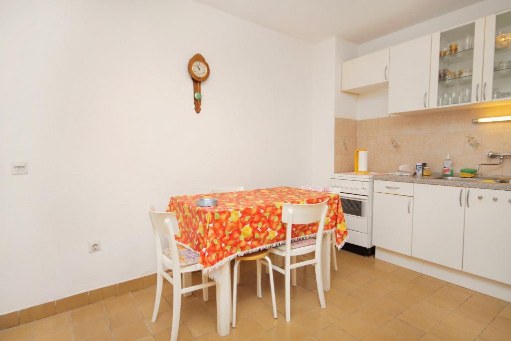Fotografie z fotogalerie ubytování Apartments with a parking space Bol, Brac - 5605 v destinaci Bol