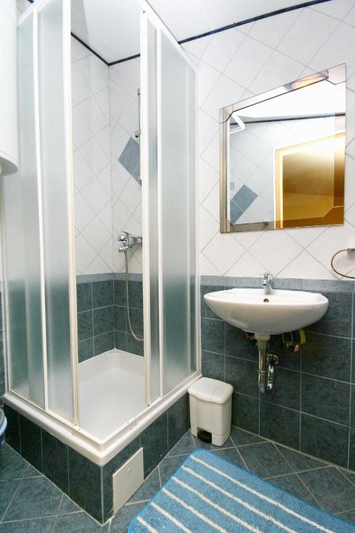 Koupelna v ubytování Apartments by the sea Selce, Crikvenica - 5550