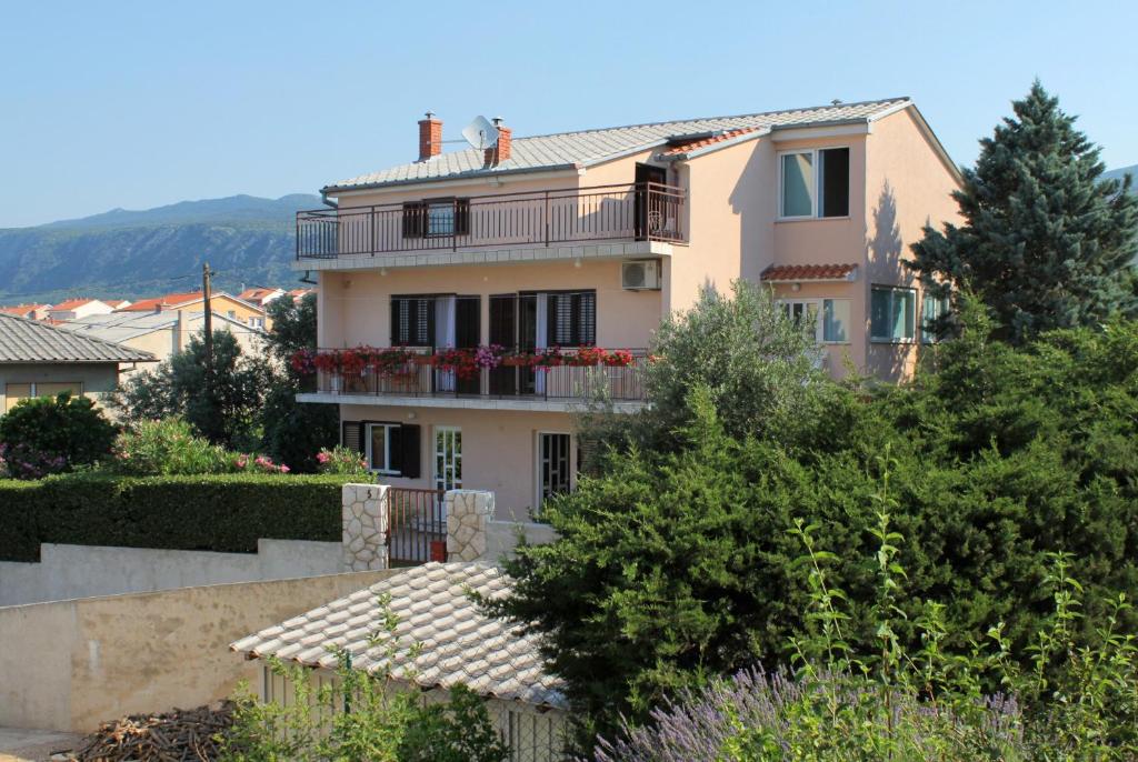 Nespecifikovaný výhled na hory nebo výhled na hory při pohledu z apartmánu