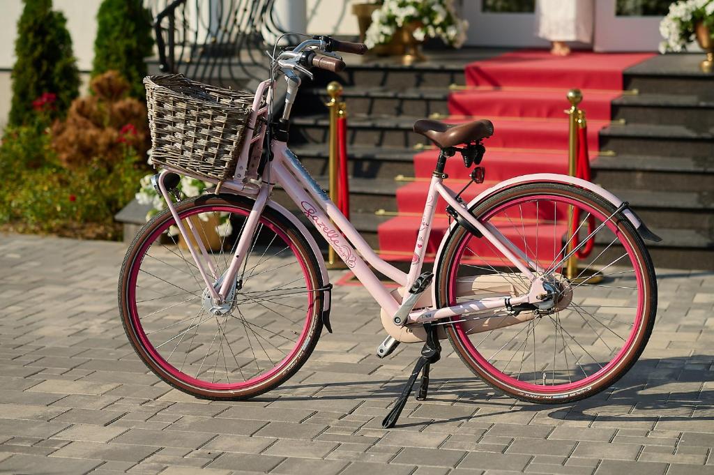 Jízda na kole v ubytování La Rose Residence nebo okolí