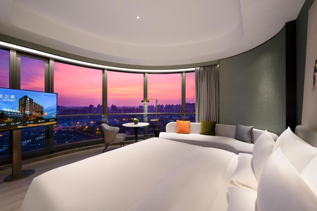 Novotel Shanghai Caohejing - Room De Luxe King Avec Vue Sur Le Lac