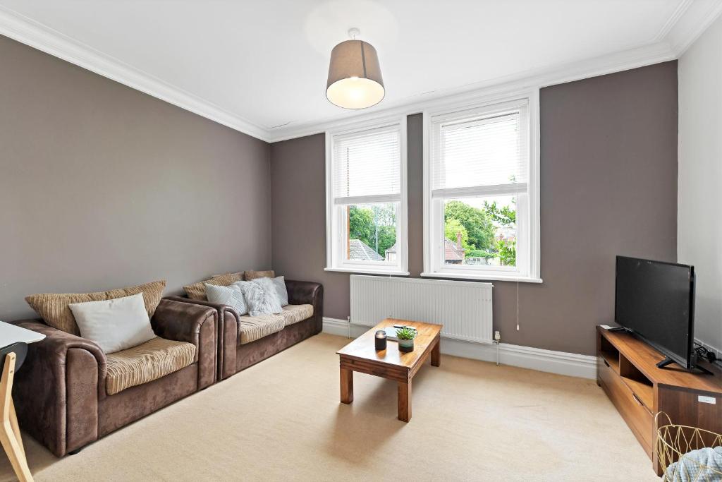 Seating area sa Derby City Centre, Bright, Spacious, and Airy Apartments - 112 Duffield Road