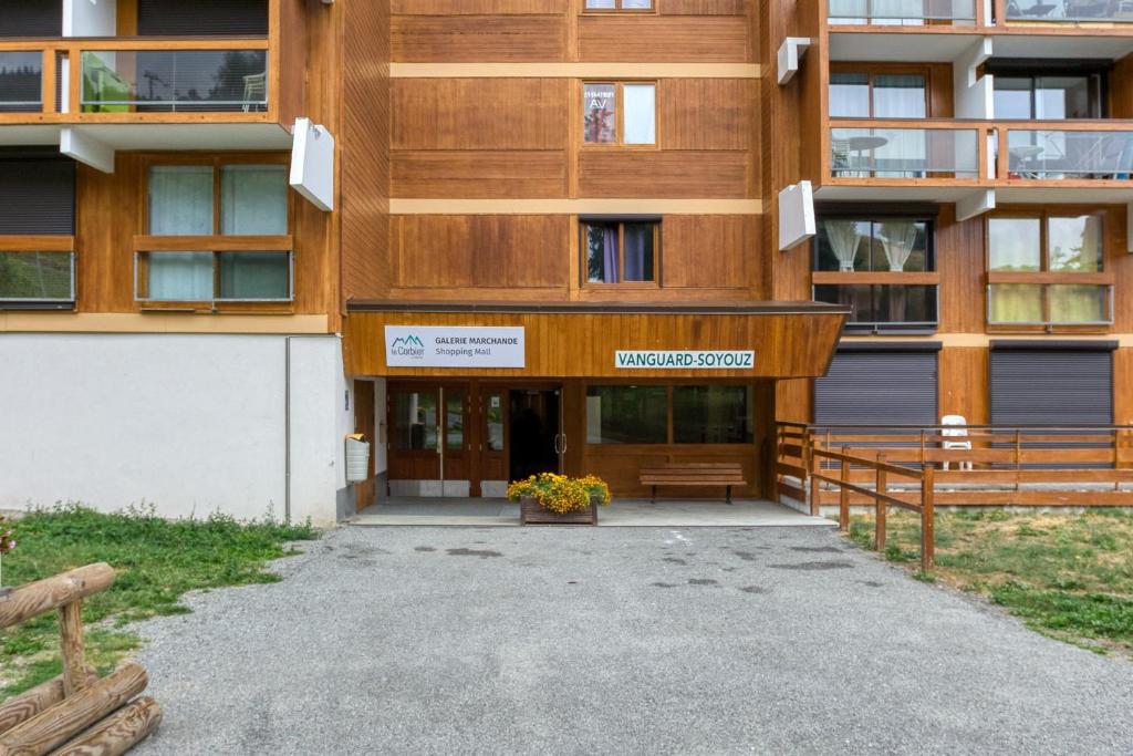 Budova, v ktorej sa apartmán nachádza