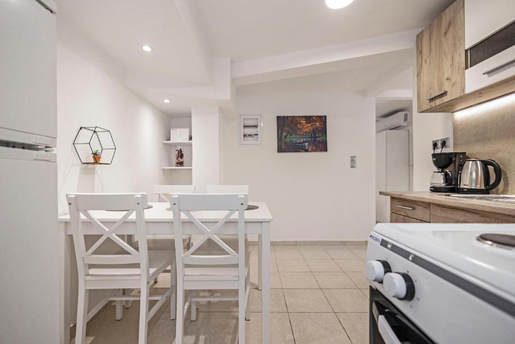 A kitchen or kitchenette at S&A STUDIO
