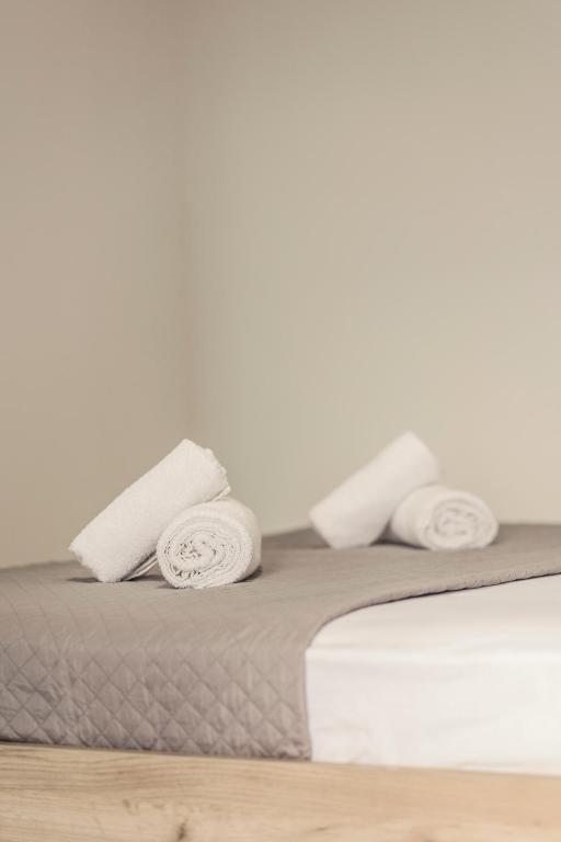 A bed or beds in a room at S&A STUDIO
