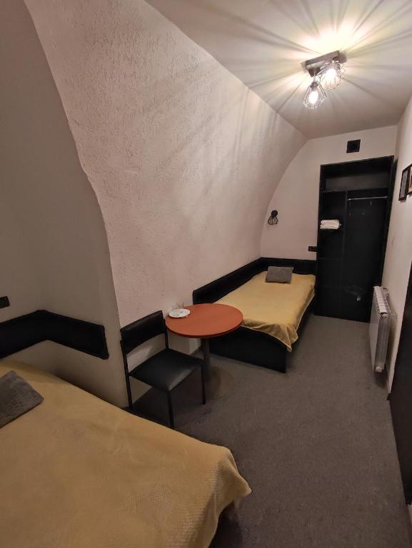 Twierdza Toruń - Fort IV - Habitación Doble Económica