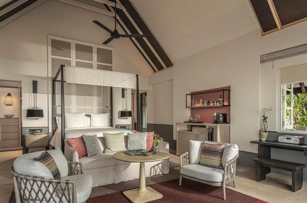 Four Seasons Resort Maldives at Landaa Giraavaru photo 5