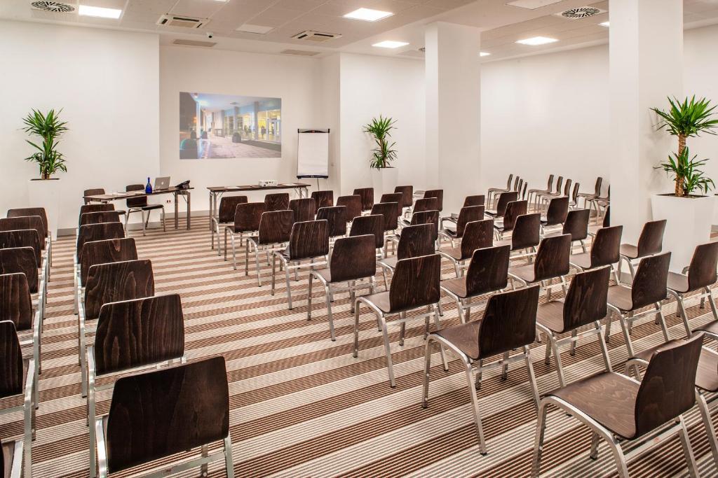 Hotel degli Arcimboldi - Resim 15