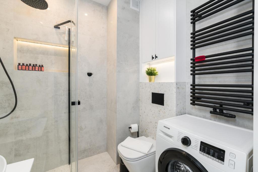 Kúpeľňa v ubytovaní Niedziałkowskiego 25 Apartments Stary Browar City Center by Renters Prestige