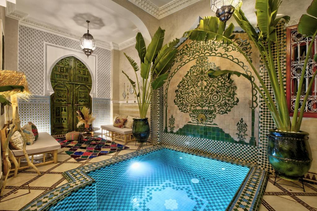 La alberca dentro o cerca de Riad Arabkech