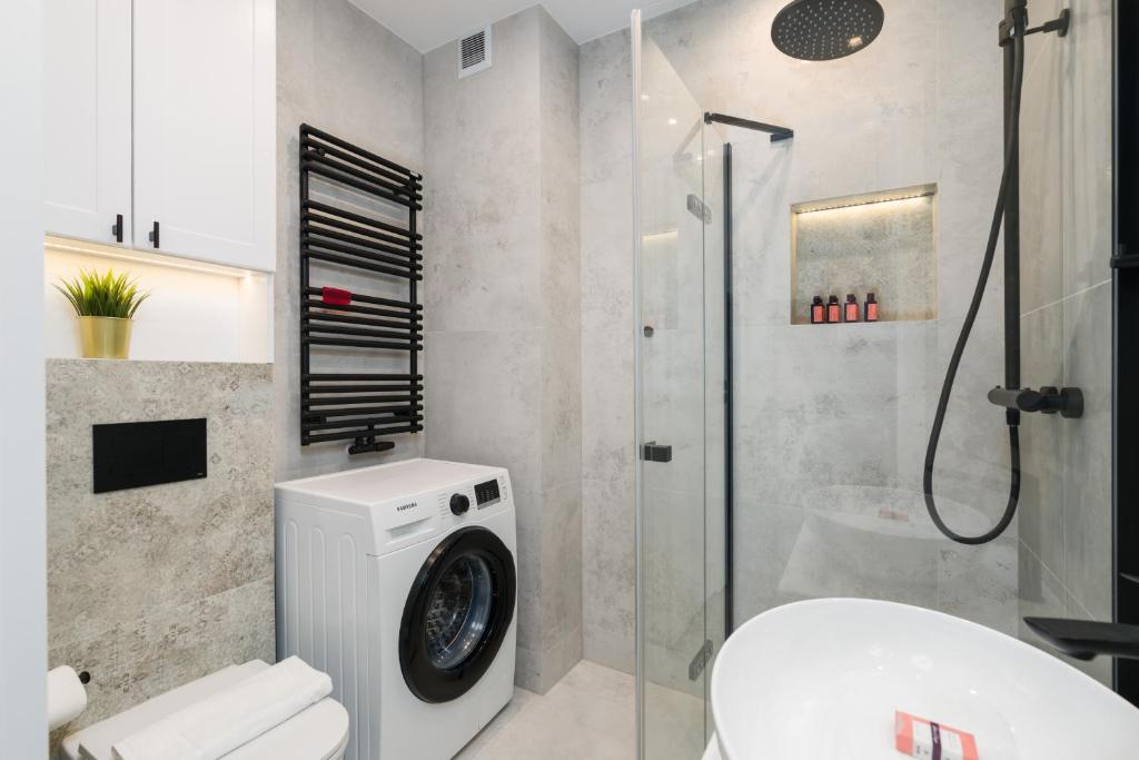 Kúpeľňa v ubytovaní Niedziałkowskiego 25 Apartments Stary Browar City Center by Renters Prestige