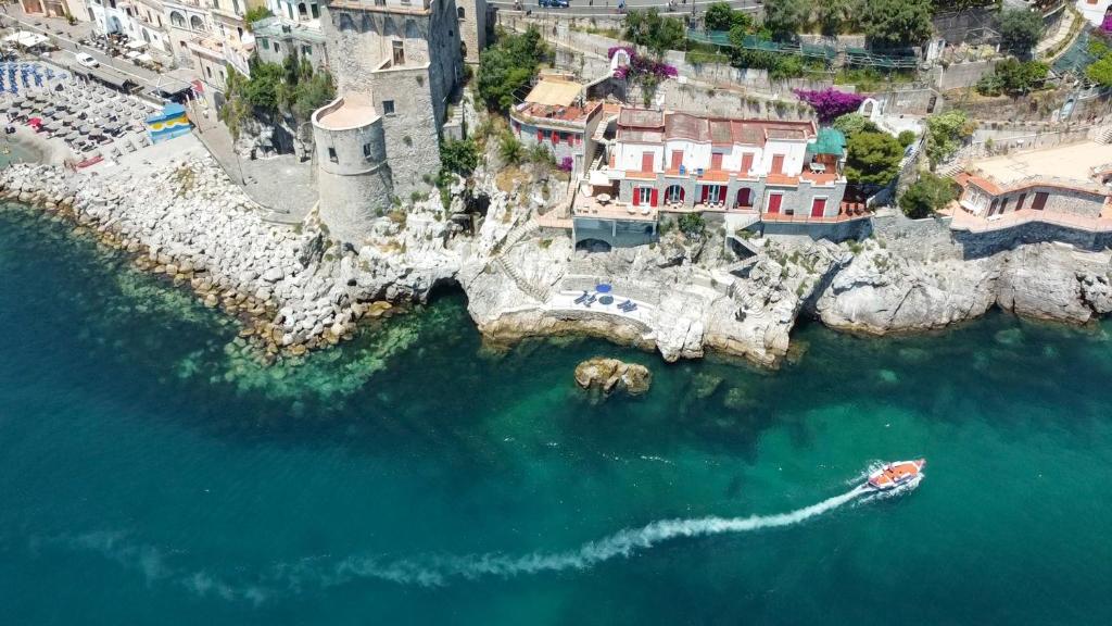 Vista aerea di Villa Levante - Direct Sea Access - Full Sea View - Amalfi Coast