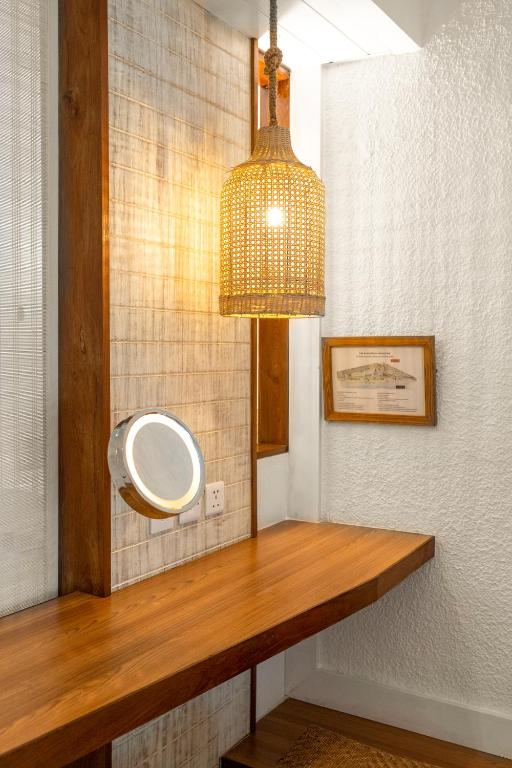 Sunrise Attitude (Adults Only) - 10