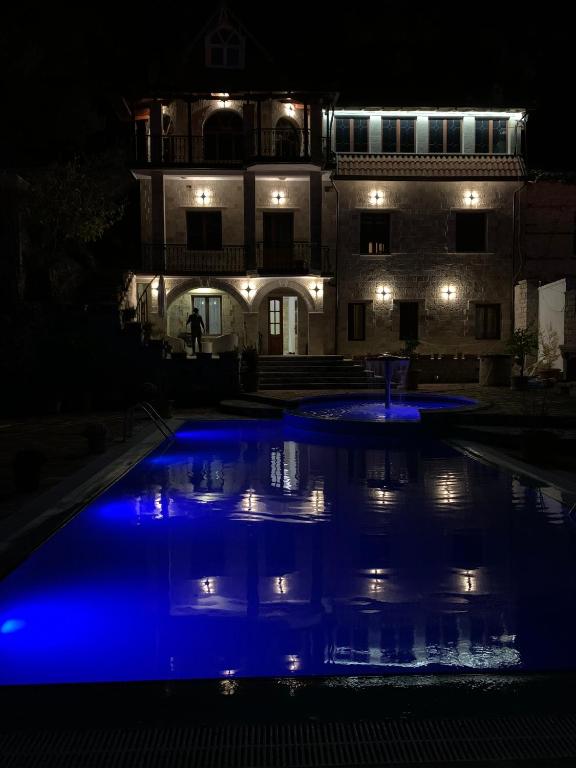 Bazén v ubytování Villa Celaj “The Castle” nebo v jeho okolí