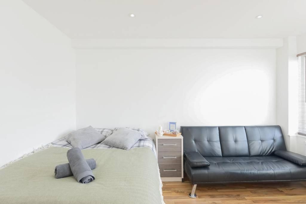 City Sparrow Apartments 5 - Deluxe Studio
