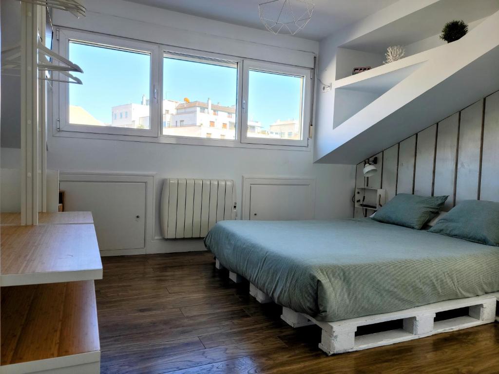 Postel nebo postele na pokoji v ubytování Mía Suites I Centro Histórico - PARKING & WIFI FREE