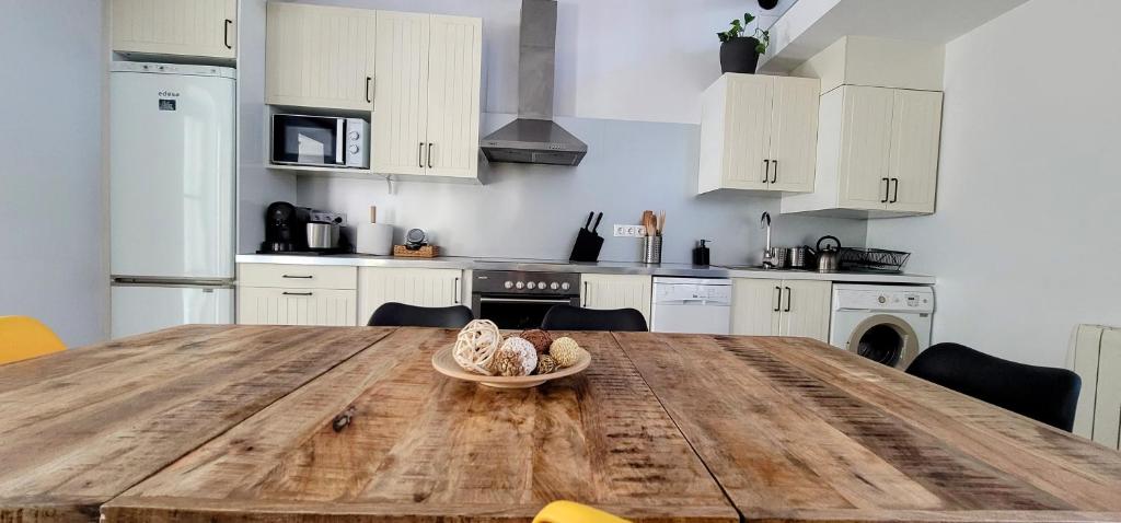 Kuchyň nebo kuchyňský kout v ubytování Mía Suites II Loft Centro Histórico - PARKING & WIFI FREE