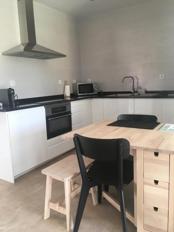 Kuchyň nebo kuchyňský kout v ubytování Casas nas Hortas