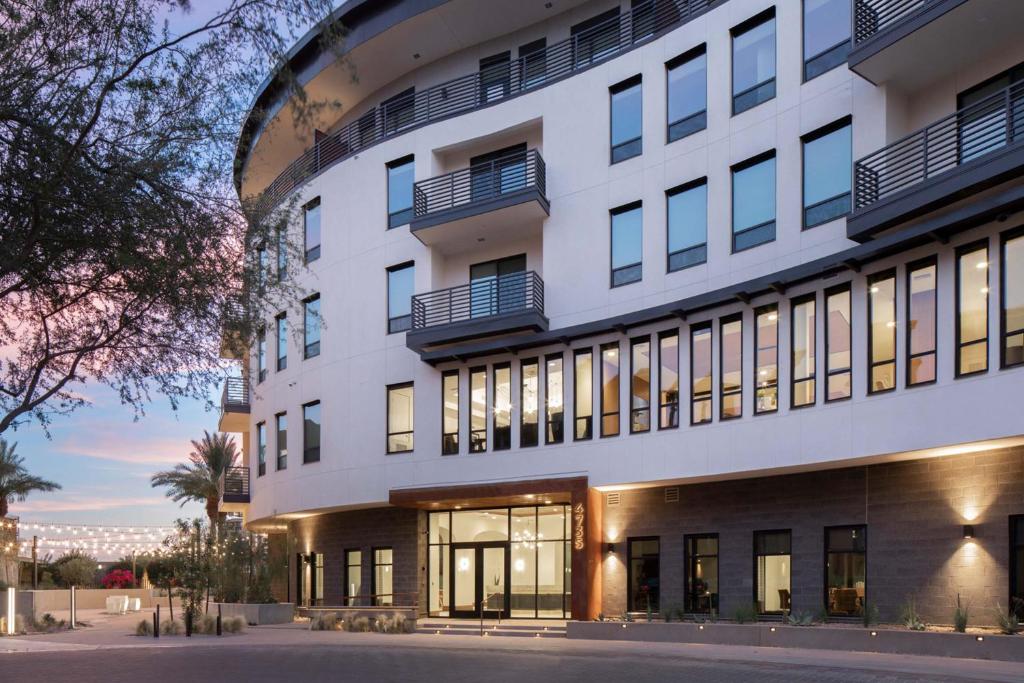 Budova, kde se aparthotel nachází