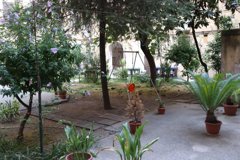 Vonkajšia záhrada v ubytovaní Relaxon Guest House