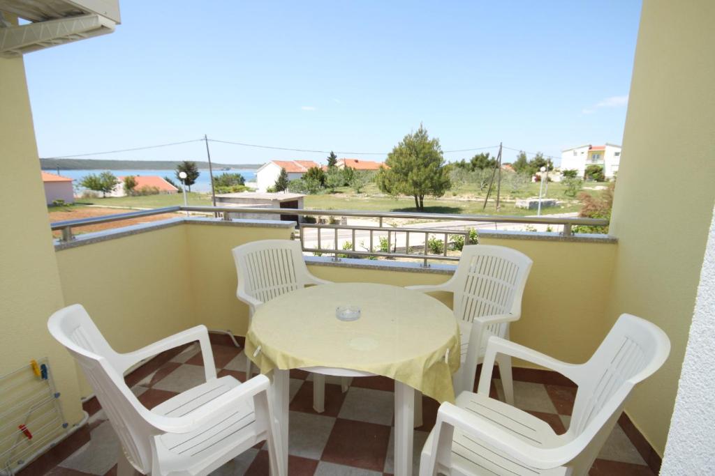 Balkón alebo terasa v ubytovaní Apartments with parking spaces Ljubac, Zadar - 6244