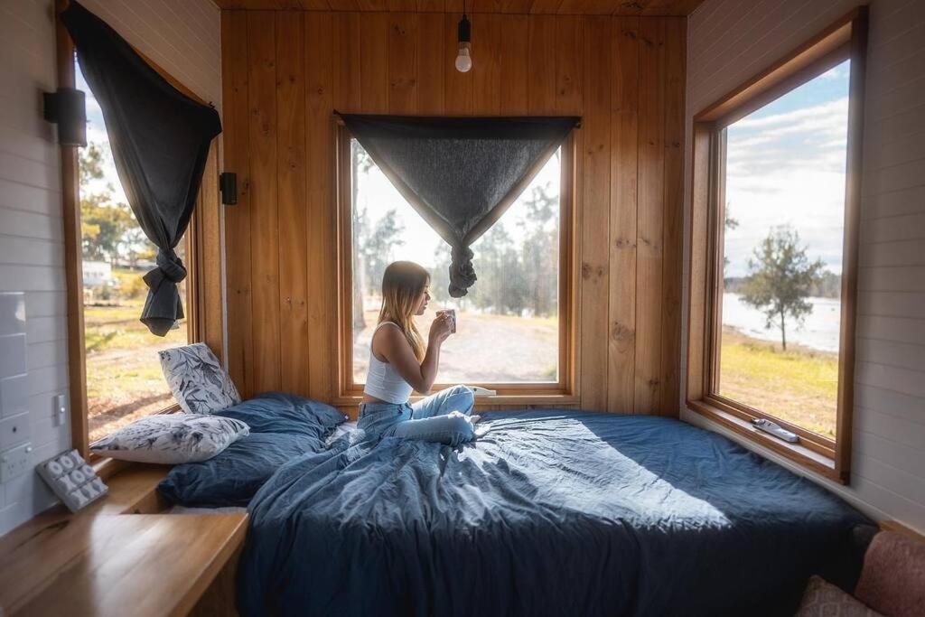 Hill Top Tiny River House - Housity