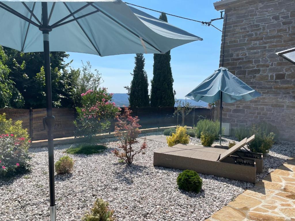 Villa Sanela - Apartment With Garden View