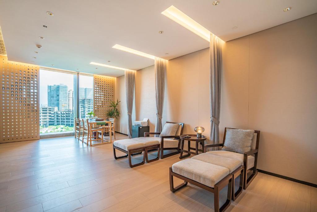 Posezení v ubytování Crowne Plaza Quanzhou Riverview by IHG