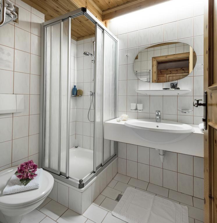 Koupelna v ubytování Hotel Hubertushof