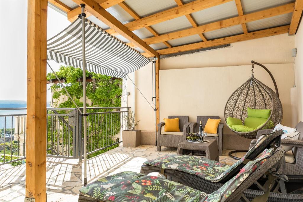 Balkón nebo terasa v ubytování Luxurious apartments Bona fide