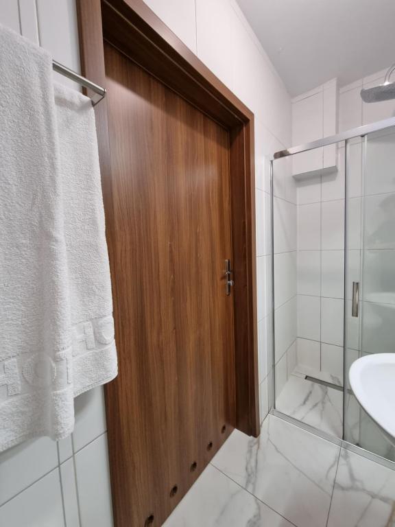 Biłgoraj Aparthotel - Habitación Triple Con Baño