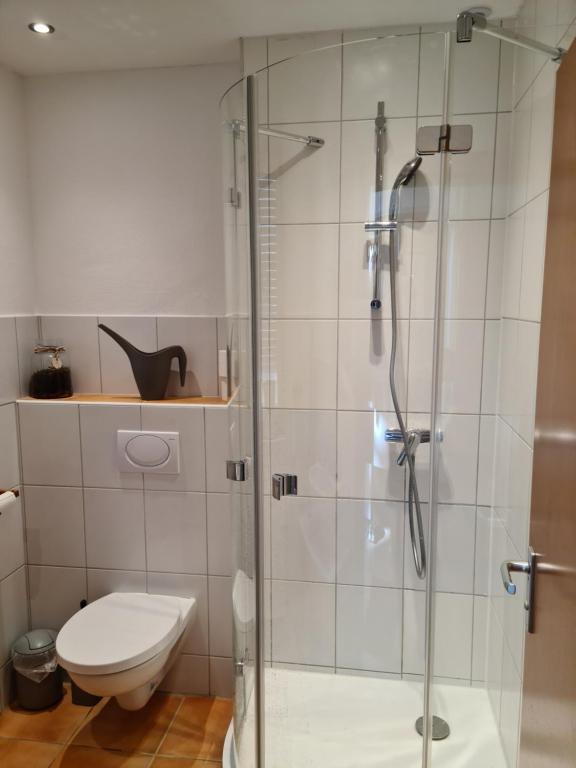 Koupelna v ubytování Lichtdurchflutetes Zimmer - Marienberg