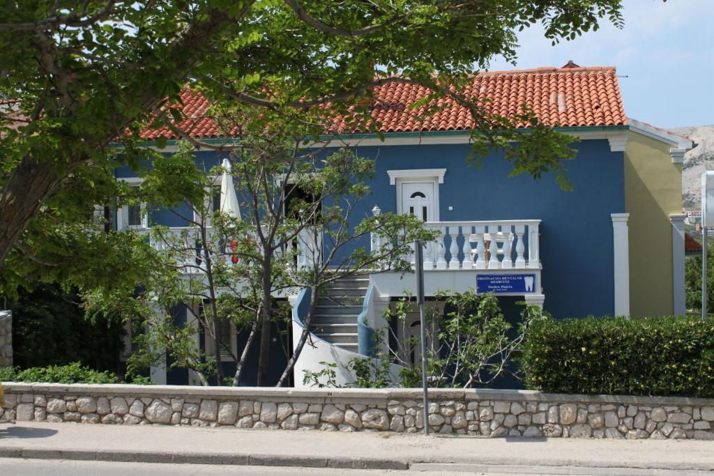 Το κτήριο όπου στεγάζεται  το διαμέρισμα