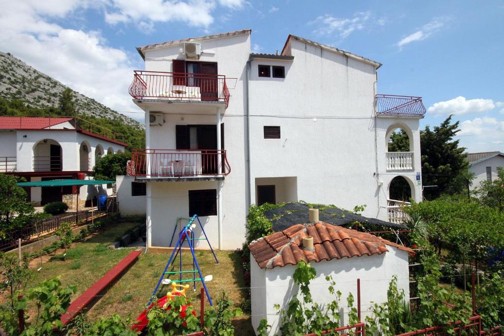 Apartments with parking space Starigrad, Paklenica - 6431
