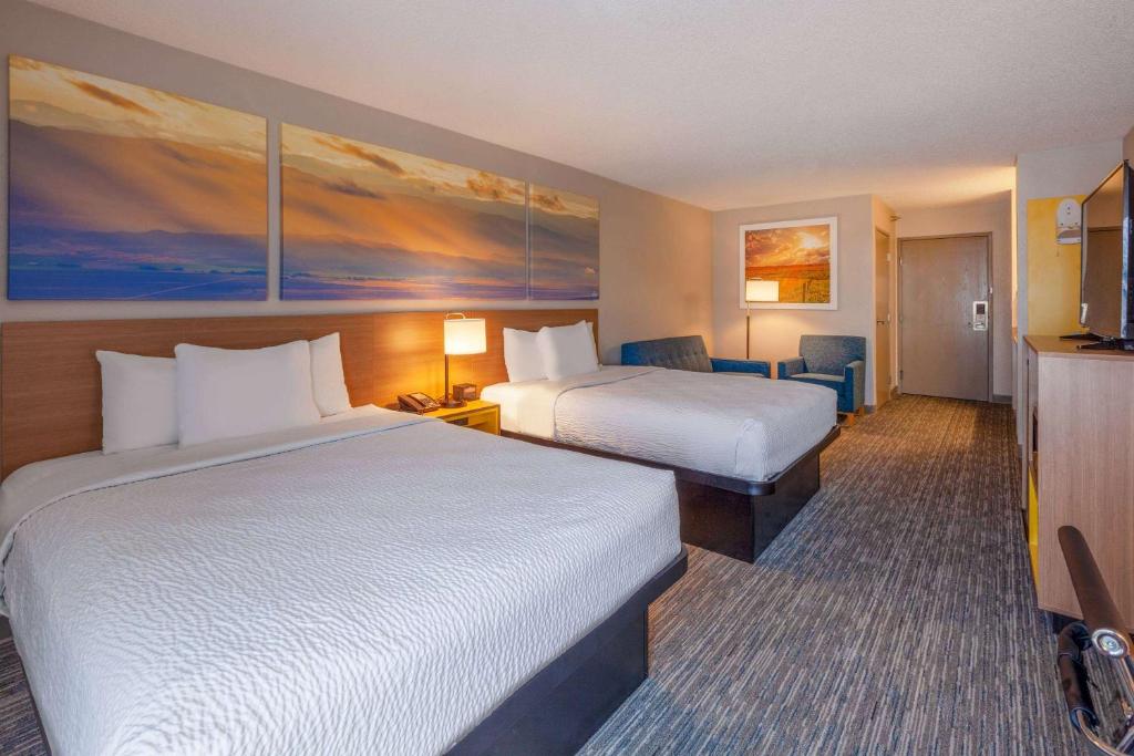 Days Inn by Wyndham Racine/Sturtevant - Suite Mit Zwei Queensize-Betten – Nichtraucher
