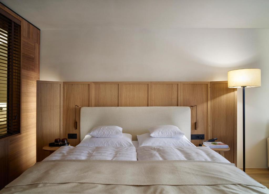 Postel nebo postele na pokoji v ubytování Hotel Schwarzwand