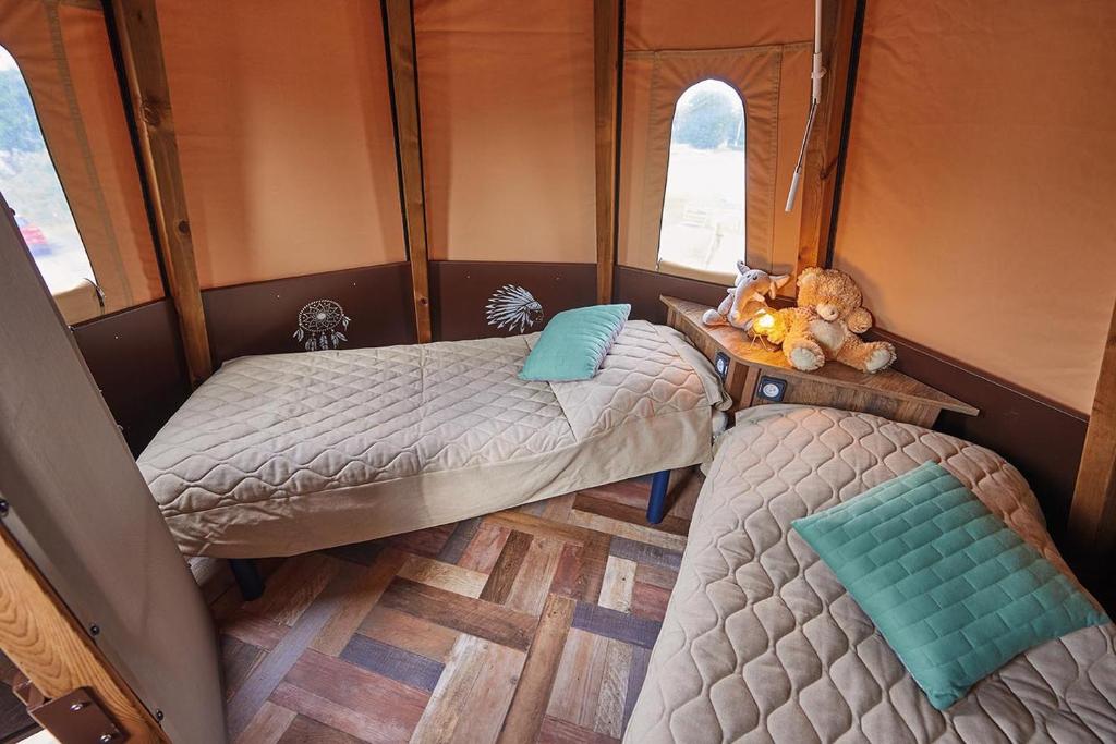 Camping la escalada - Huisje Met Uitzicht Op De Tuin