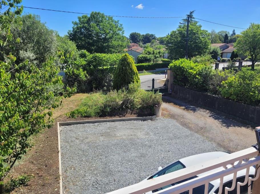Jardín al aire libre en Au Grand Chêne Jolie T3 à 5 min d'Albi