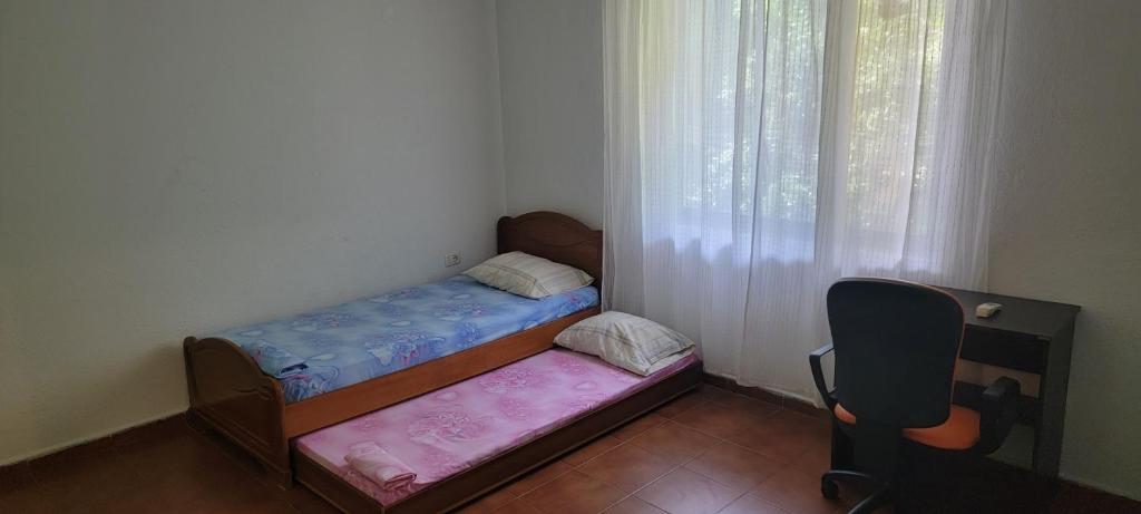 Nice House next to a beautiful park - Imazhi 2